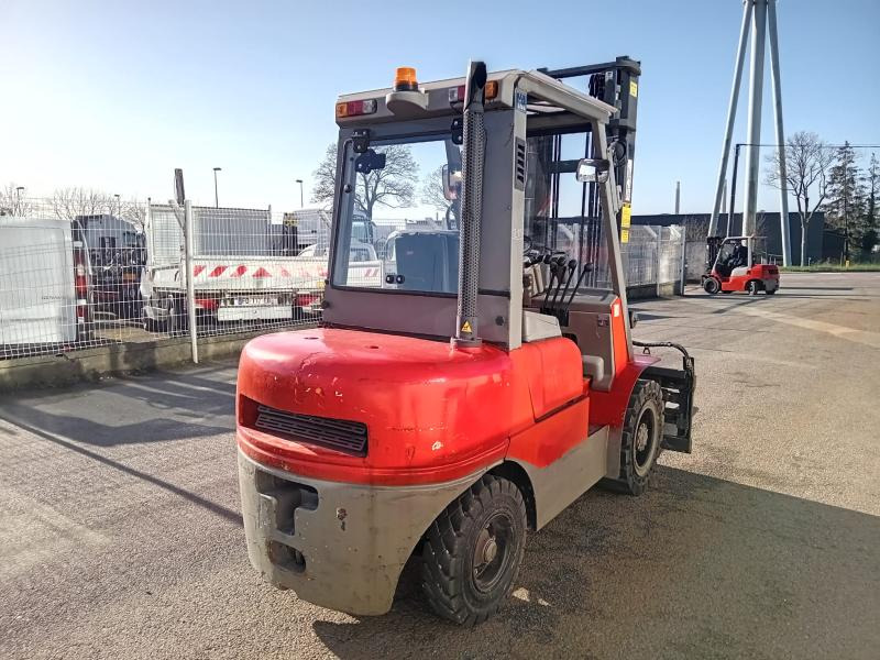 OMG 30D - Diesel forklift: picture 2 OMG 30D - Diesel forklift: picture 2