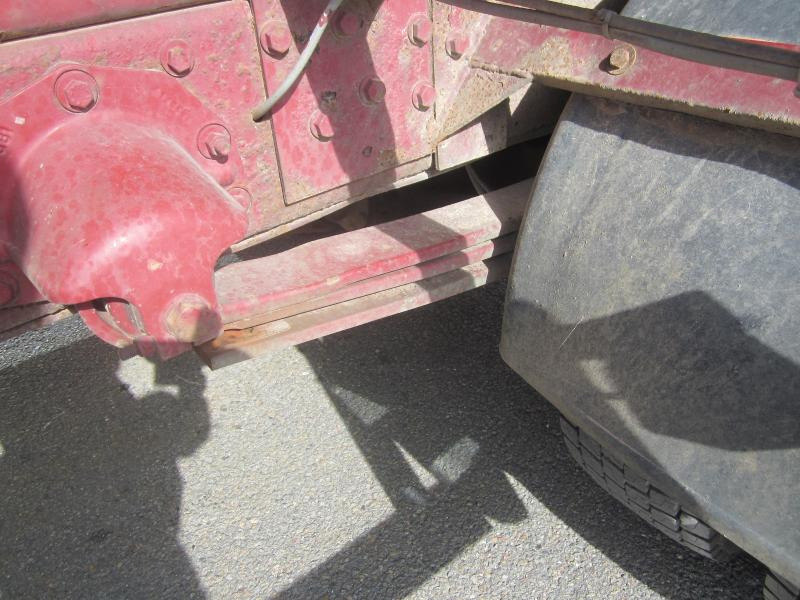 Renault Midliner 180 - Hook lift truck: picture 4 Renault Midliner 180 - Hook lift truck: picture 4