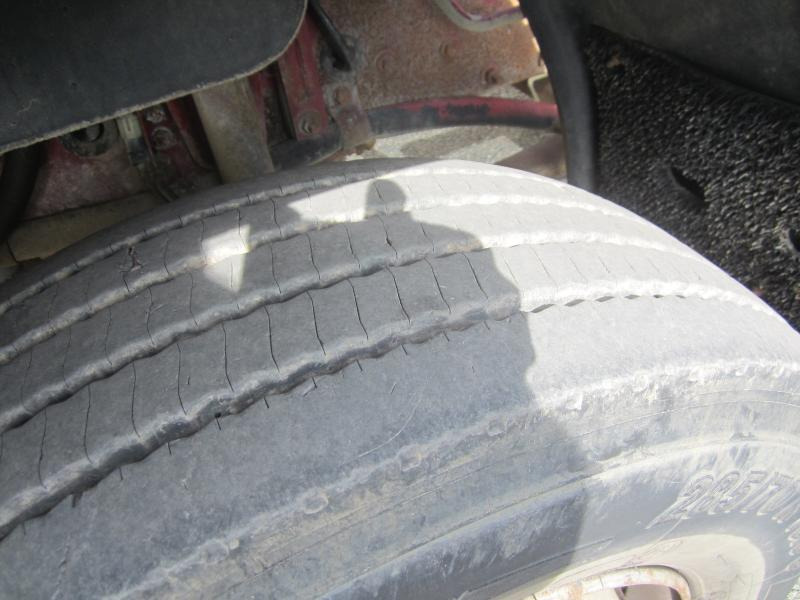 Renault Midliner 180 - Hook lift truck: picture 2 Renault Midliner 180 - Hook lift truck: picture 2