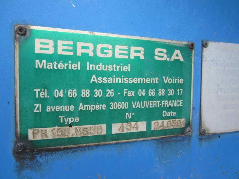 Tanker truck Renault Premium 340: picture 12