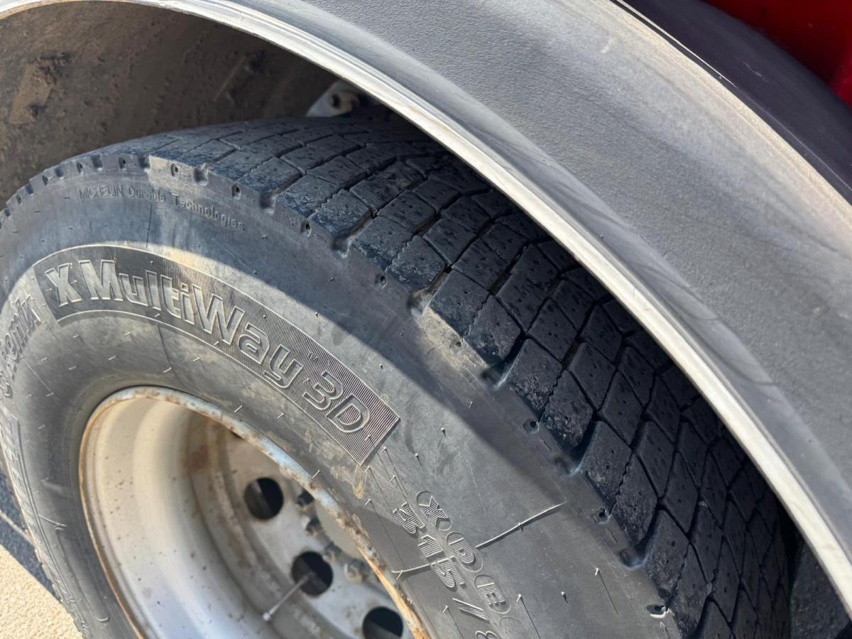 Tanker truck for transportation of fuel Renault Premium: picture 16 Tanker truck for transportation of fuel Renault Premium: picture 16