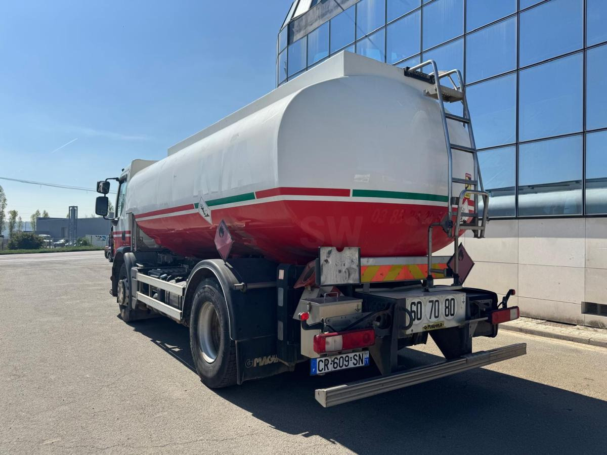 Tanker truck for transportation of fuel Renault Premium: picture 15 Tanker truck for transportation of fuel Renault Premium: picture 15