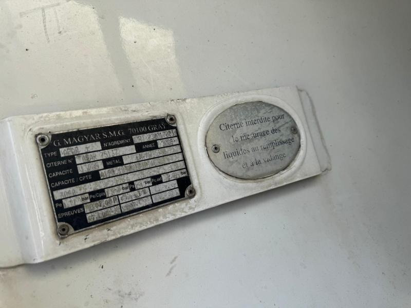 Tanker truck for transportation of fuel Renault Premium: picture 6 Tanker truck for transportation of fuel Renault Premium: picture 6