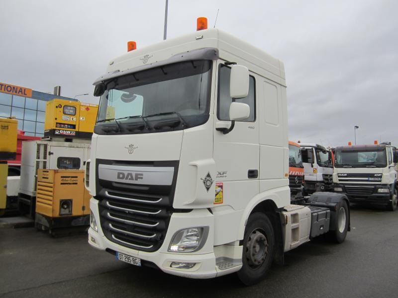 DAF XF105 460 - Tractor unit: picture 1 DAF XF105 460 - Tractor unit: picture 1