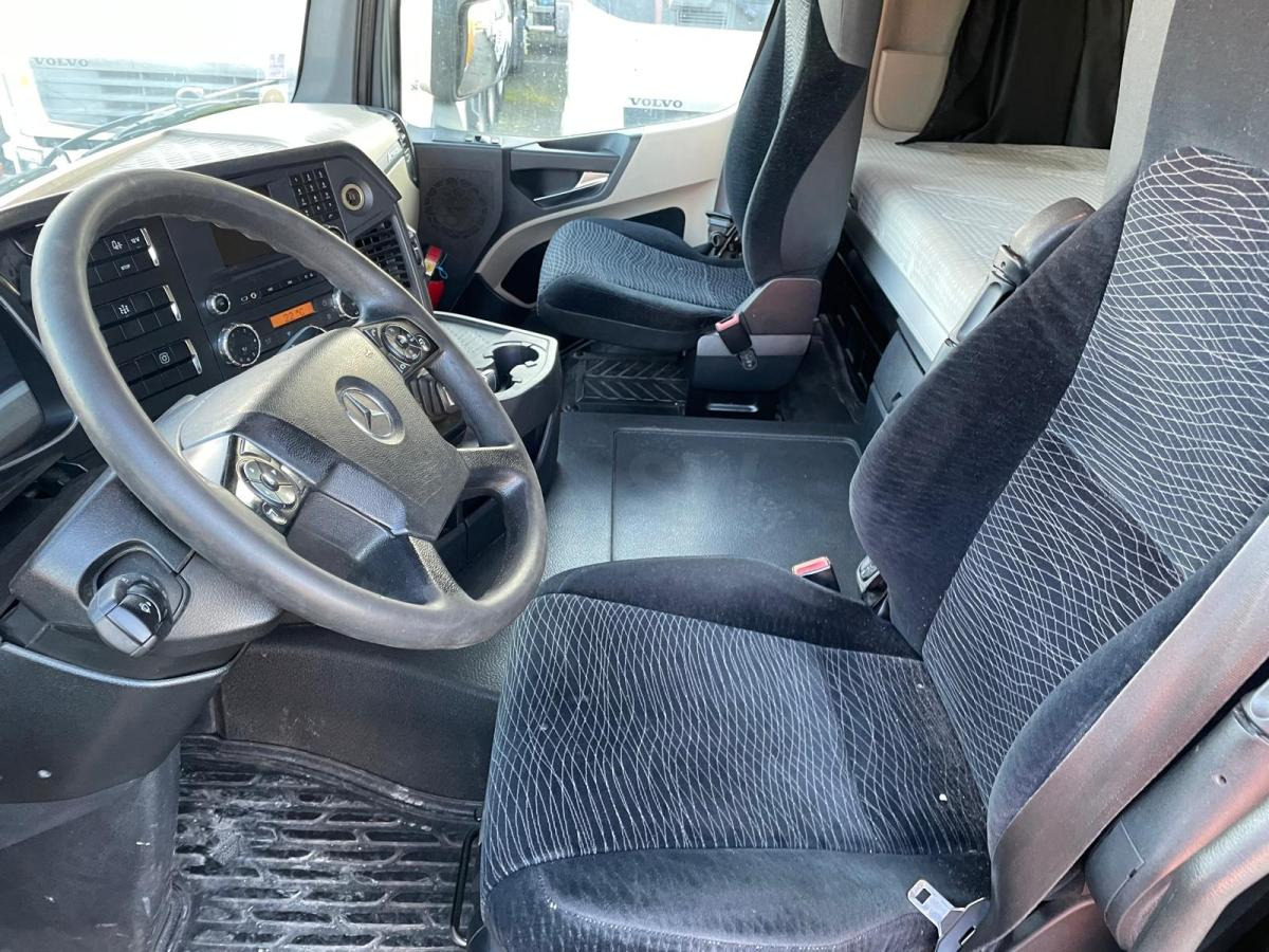 Mercedes Actros 1845 - Tractor unit: picture 2 Mercedes Actros 1845 - Tractor unit: picture 2