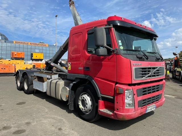 Volvo FM 380 - Hook lift truck: picture 2 Volvo FM 380 - Hook lift truck: picture 2