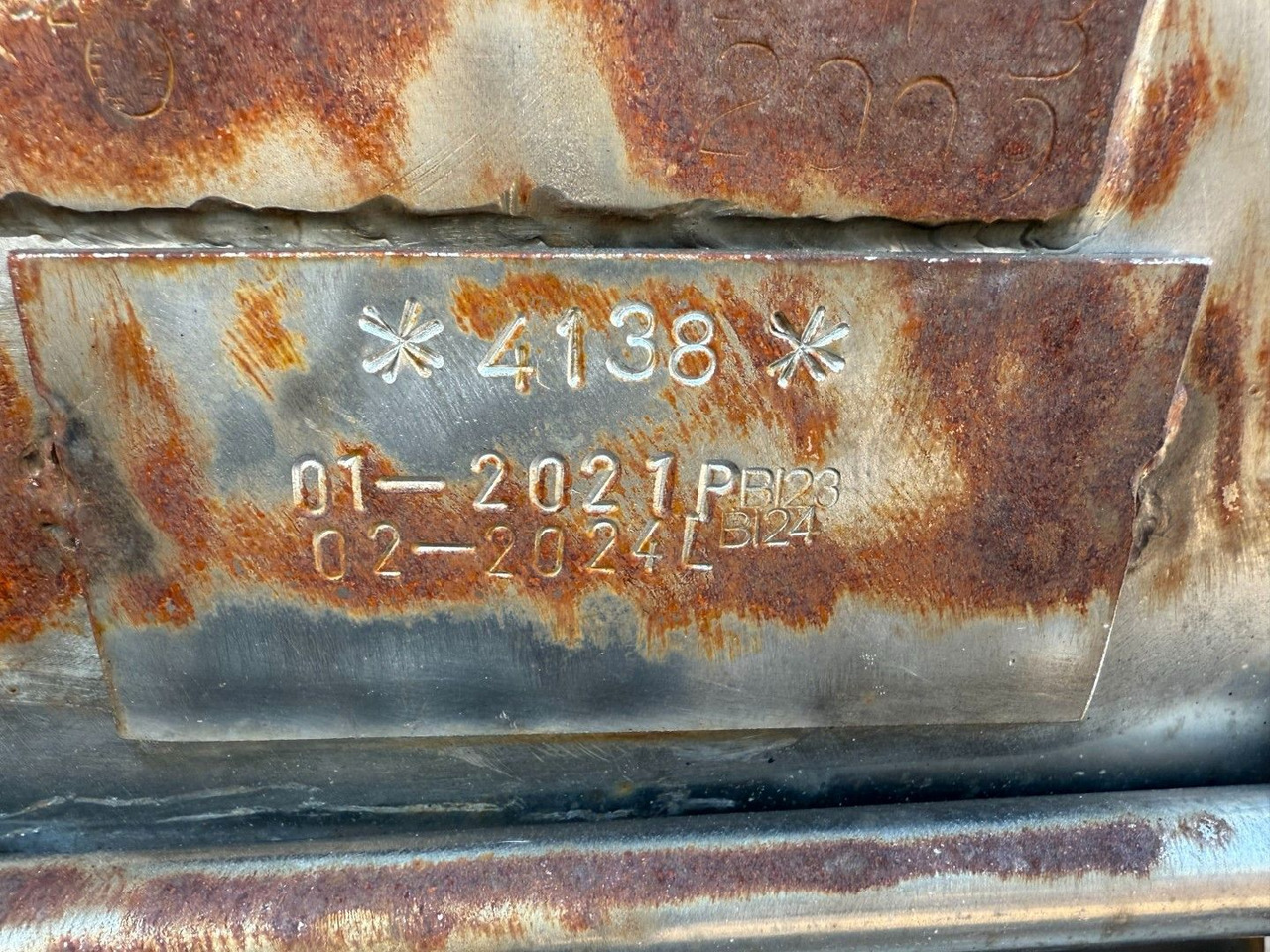 Burg 3 axle 3 compartments 32.200 L ADR - Tanker semi-trailer: picture 4 Burg 3 axle 3 compartments 32.200 L ADR - Tanker semi-trailer: picture 4