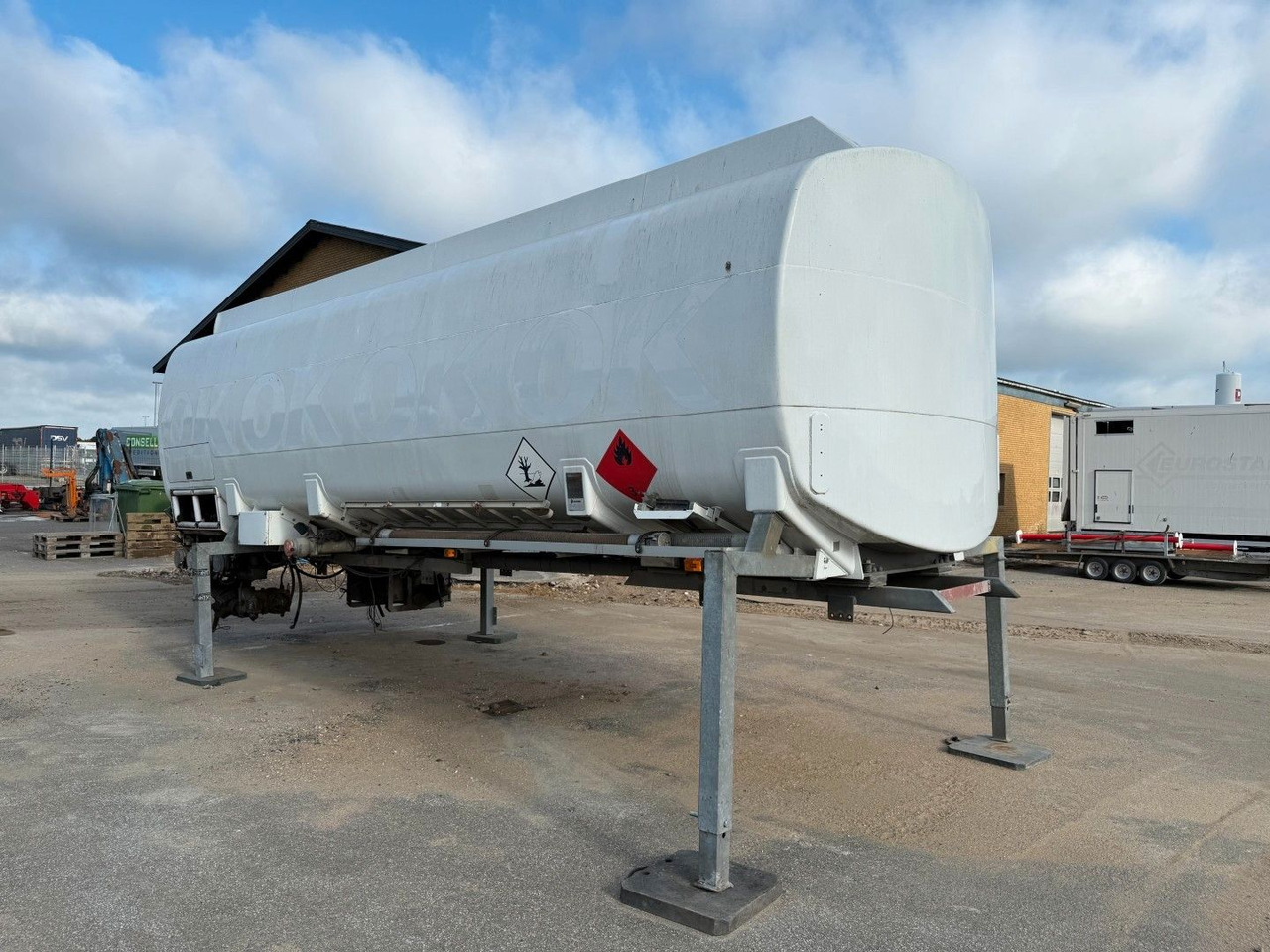 HMK Bilcon 23.800 L ADR Tank - Tanker truck: picture 2 HMK Bilcon 23.800 L ADR Tank - Tanker truck: picture 2