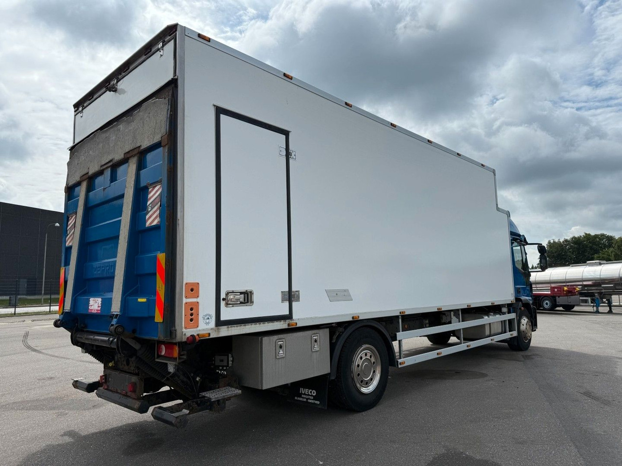 Iveco EuroCargo 180 E28 4x2 Thermo King T-1000R - Refrigerated truck: picture 3 Iveco EuroCargo 180 E28 4x2 Thermo King T-1000R - Refrigerated truck: picture 3