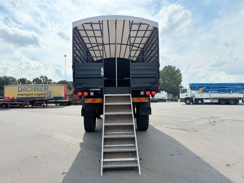 MAN 5 to KAT MIL 4x4 SHOWTRUCK - Curtain side truck: picture 4 MAN 5 to KAT MIL 4x4 SHOWTRUCK - Curtain side truck: picture 4