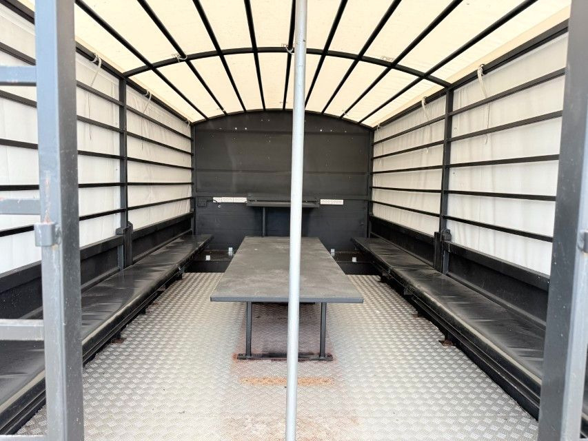 MAN 5 to KAT MIL 4x4 SHOWTRUCK - Curtain side truck: picture 5 MAN 5 to KAT MIL 4x4 SHOWTRUCK - Curtain side truck: picture 5