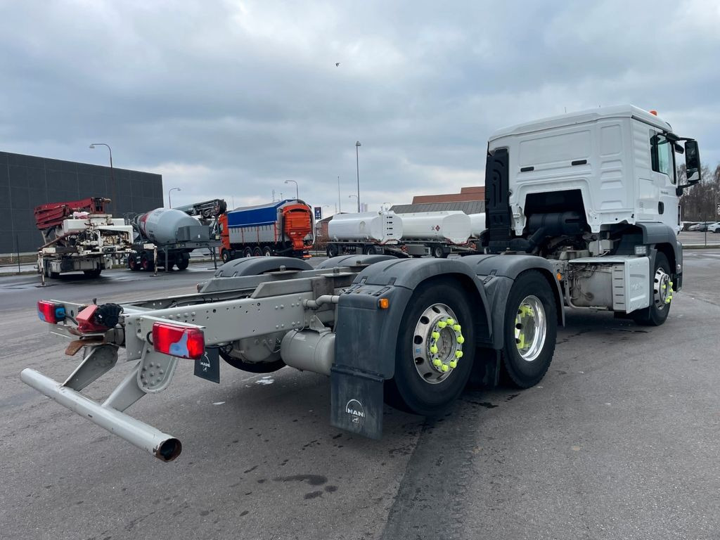 MAN TGS 26.440 6x2*4 ADR Fahrgestell Euro 6 MAN TGS 26.440 6x2*4 ADR Fahrgestell Euro 6 - Cab chassis truck: picture 3 MAN TGS 26.440 6x2*4 ADR Fahrgestell Euro 6 MAN TGS 26.440 6x2*4 ADR Fahrgestell Euro 6 - Cab chassis truck: picture 3