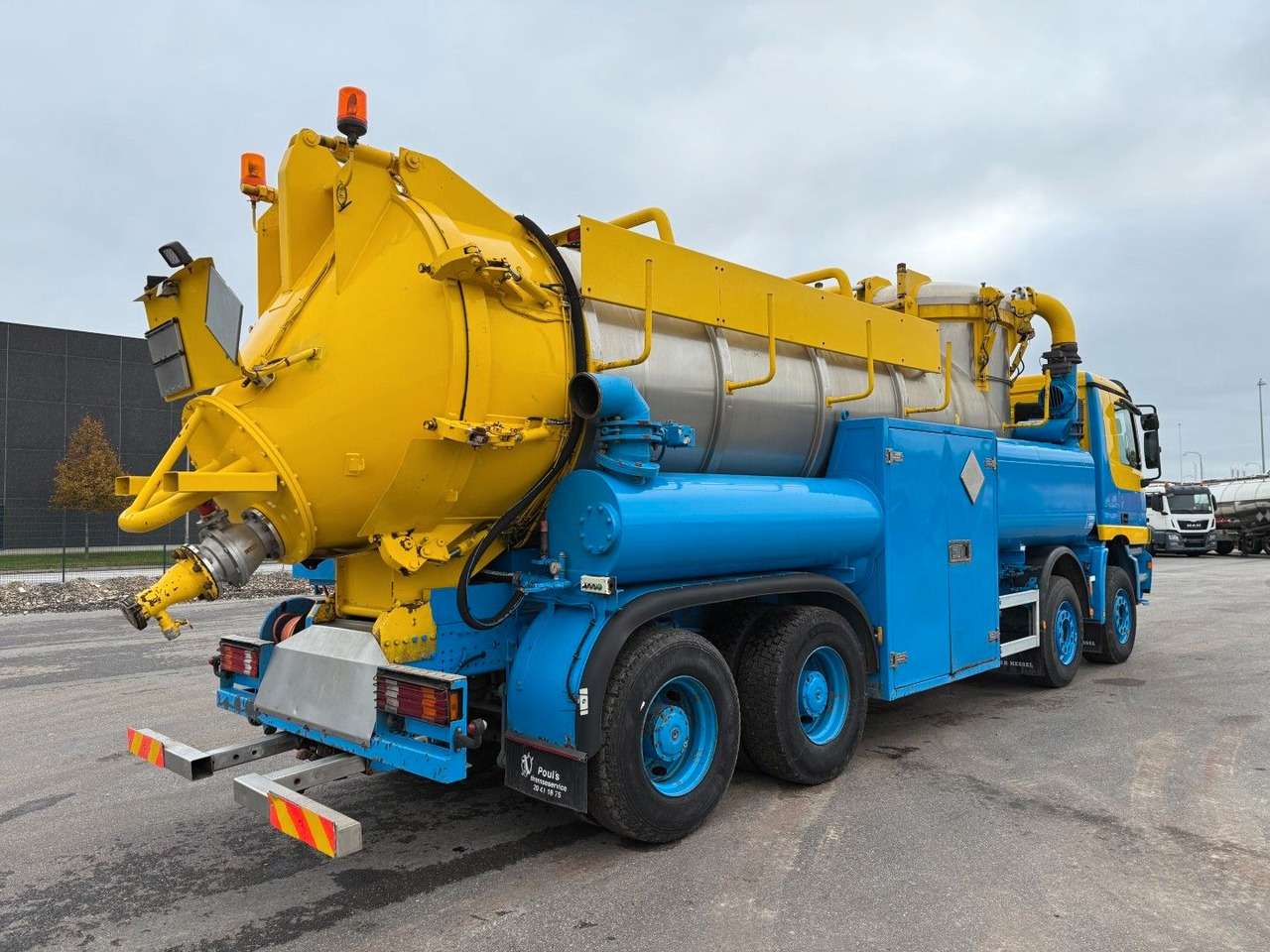 Mercedes-Benz Actros 4140 8x4 KOKS MEGAVAC 8000 ADR Dry Vac - Vacuum truck: picture 3 Mercedes-Benz Actros 4140 8x4 KOKS MEGAVAC 8000 ADR Dry Vac - Vacuum truck: picture 3
