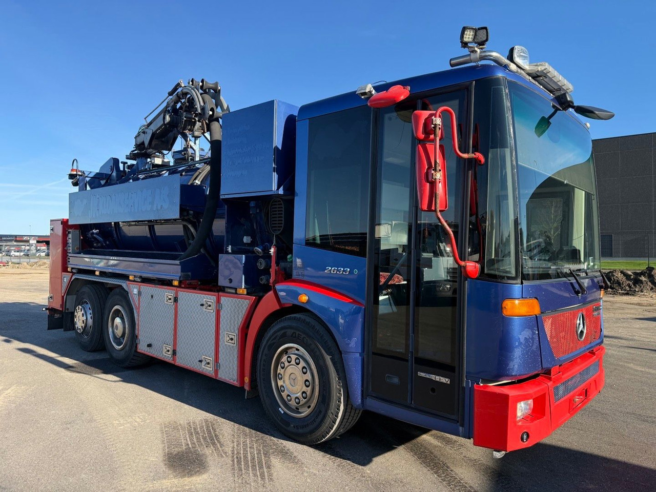 Mercedes-Benz Econic 2633 6x2*4 Hvidtved Larsen SLP309 Euro 5 - Vacuum truck: picture 2 Mercedes-Benz Econic 2633 6x2*4 Hvidtved Larsen SLP309 Euro 5 - Vacuum truck: picture 2