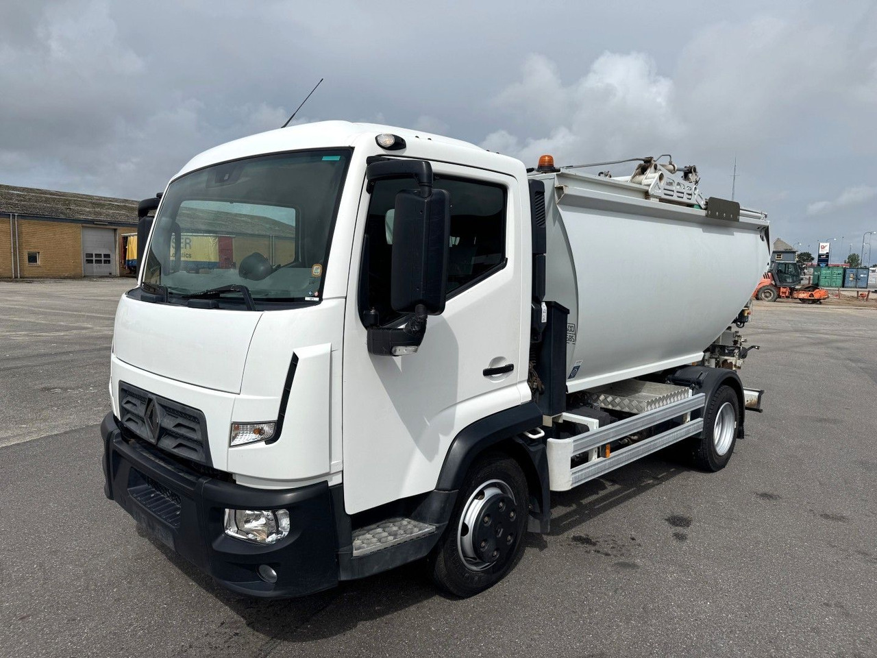 Renault D7.5 180 4x2 Semat/Techno Azimut 8 m3 Garbage - Refuse truck: picture 1 Renault D7.5 180 4x2 Semat/Techno Azimut 8 m3 Garbage - Refuse truck: picture 1