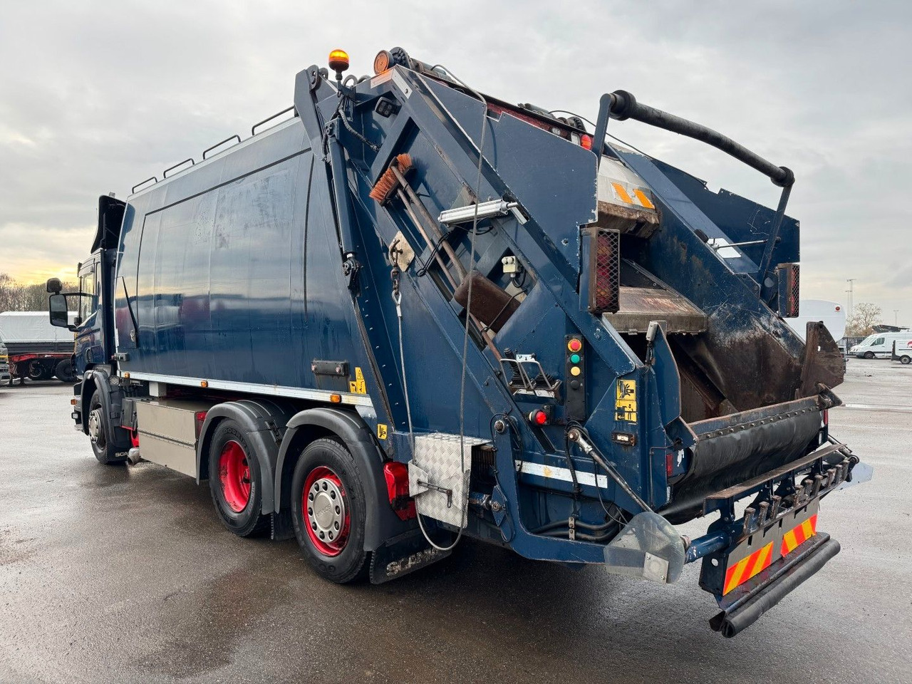 Scania P320 6x2*4 Euro 6 NTM 21 m3 - Refuse truck: picture 4 Scania P320 6x2*4 Euro 6 NTM 21 m3 - Refuse truck: picture 4