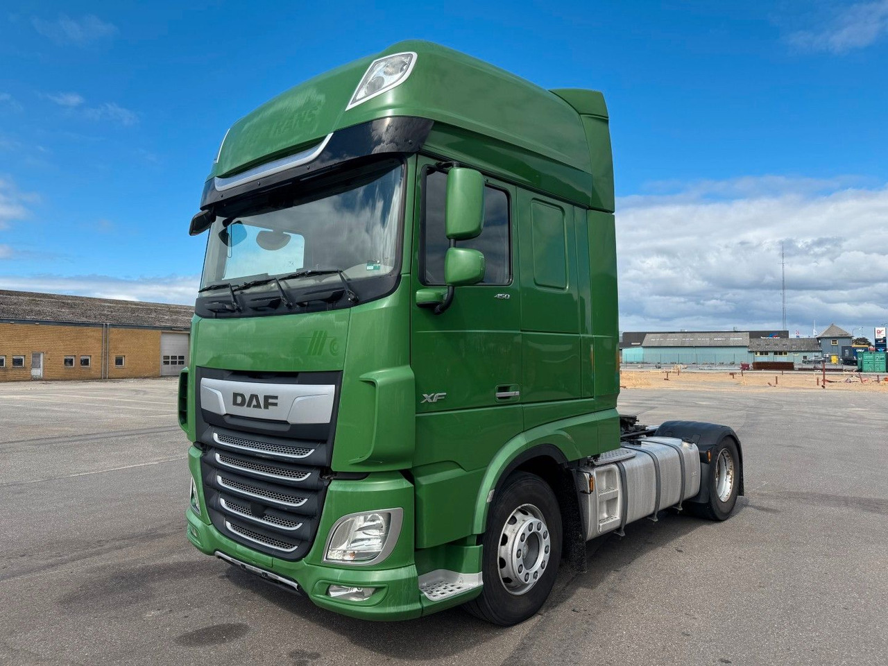 DAF XF 450 4x2 SSC Euro 6 - Tractor unit: picture 1 DAF XF 450 4x2 SSC Euro 6 - Tractor unit: picture 1