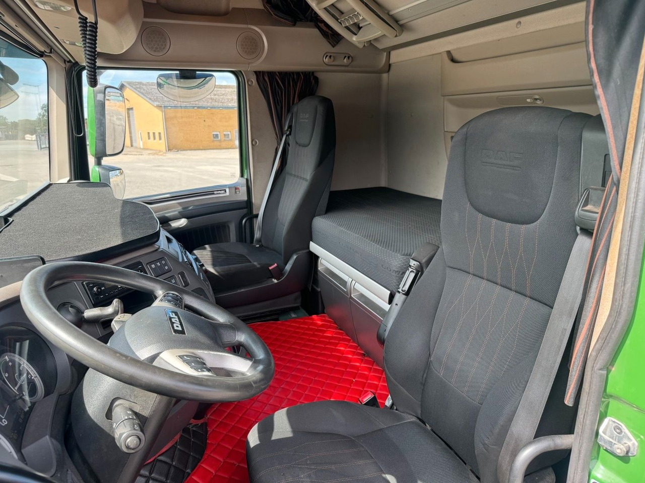 DAF XF 450 4x2 SSC Euro 6 - Tractor unit: picture 5 DAF XF 450 4x2 SSC Euro 6 - Tractor unit: picture 5