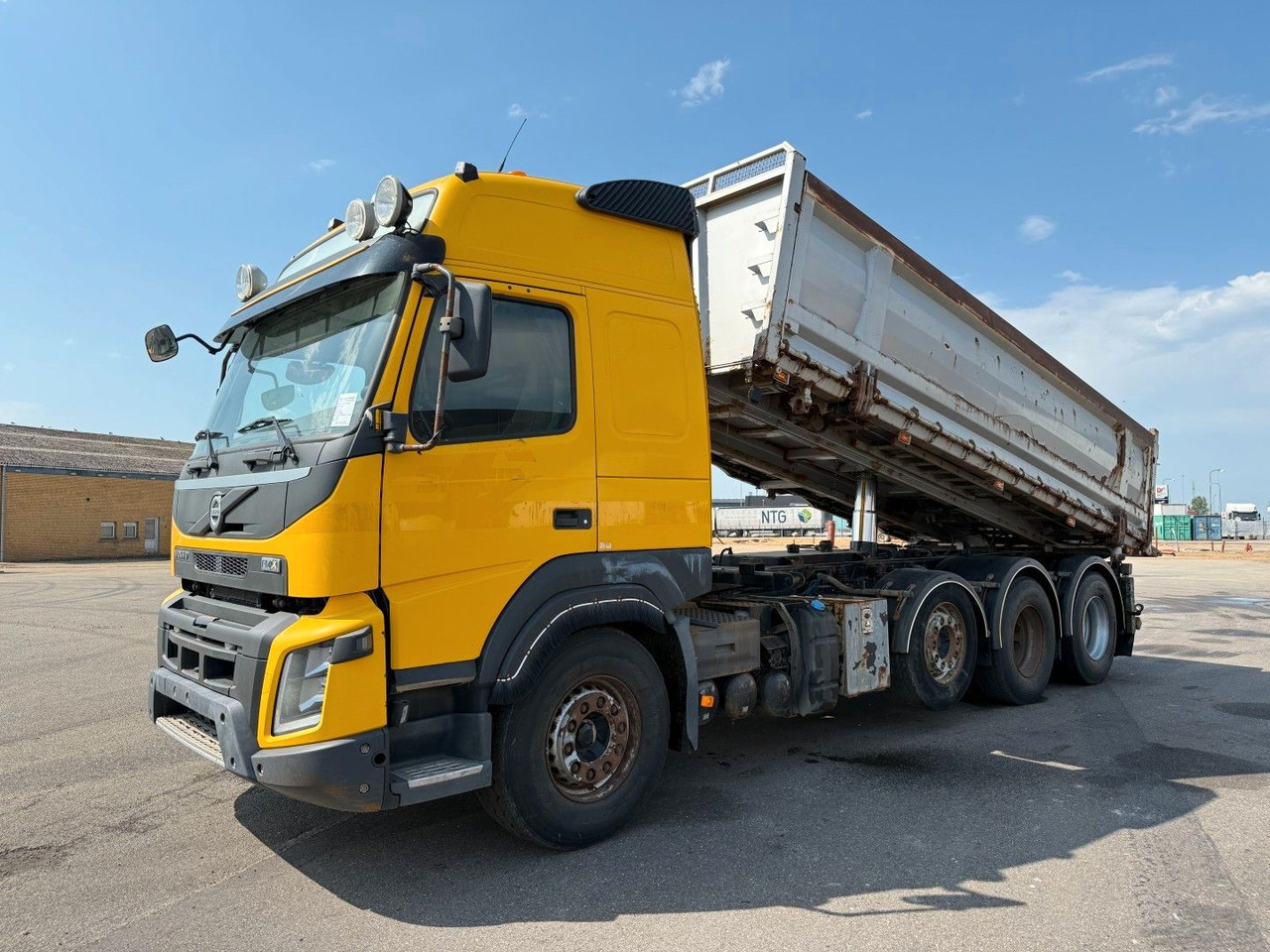 Volvo FMX500 8x4/4 Steel tipper Volvo FMX500 8x4/4 Steel tipper / Kipper - Tipper: picture 1 Volvo FMX500 8x4/4 Steel tipper Volvo FMX500 8x4/4 Steel tipper / Kipper - Tipper: picture 1