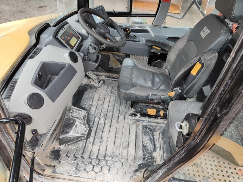 Caterpillar 740 - Articulated dump truck: picture 5 Caterpillar 740 - Articulated dump truck: picture 5