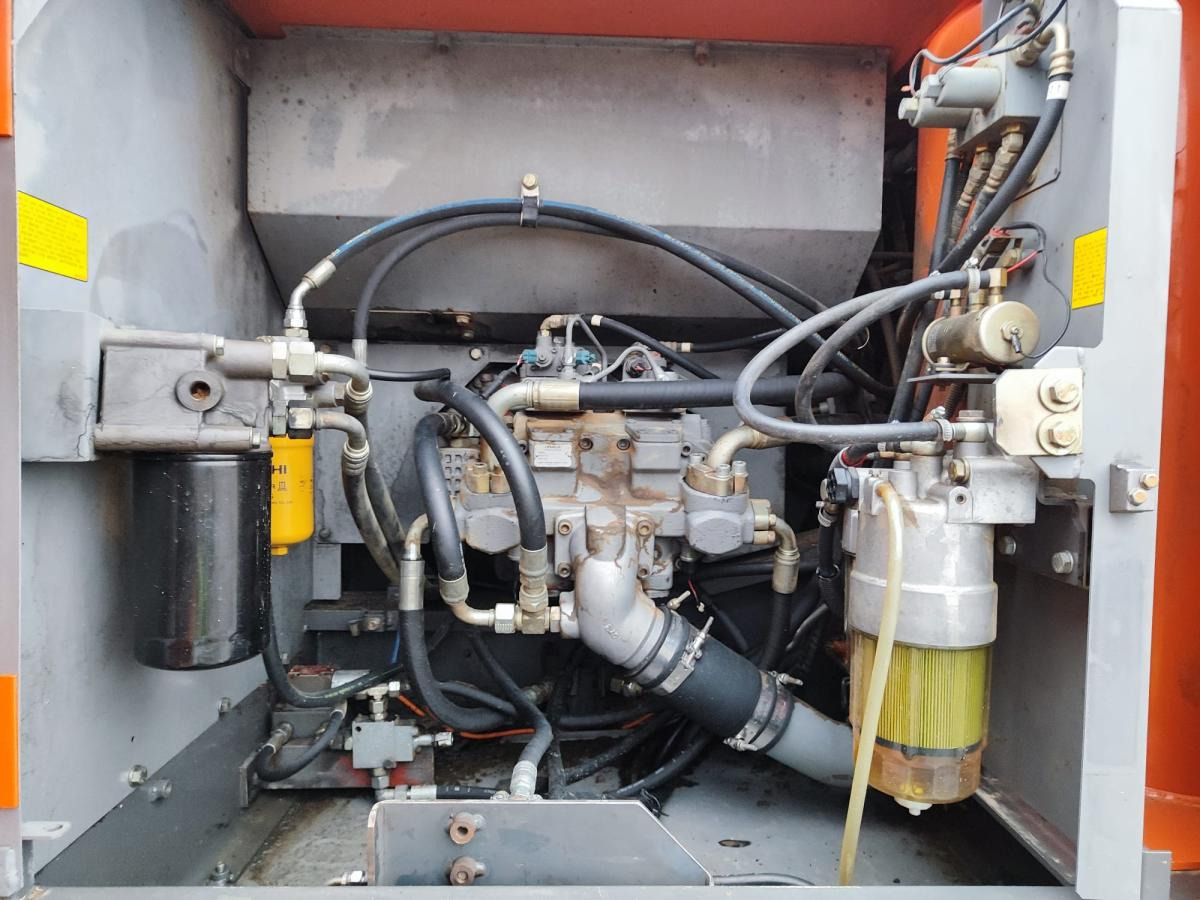 Crawler excavator Hitachi ZX280LC-3H: picture 7 Crawler excavator Hitachi ZX280LC-3H: picture 7