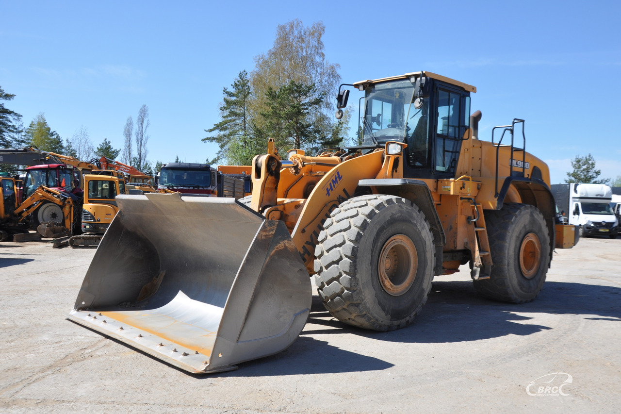 Hyundai HL980 - Wheel loader: picture 1 Hyundai HL980 - Wheel loader: picture 1