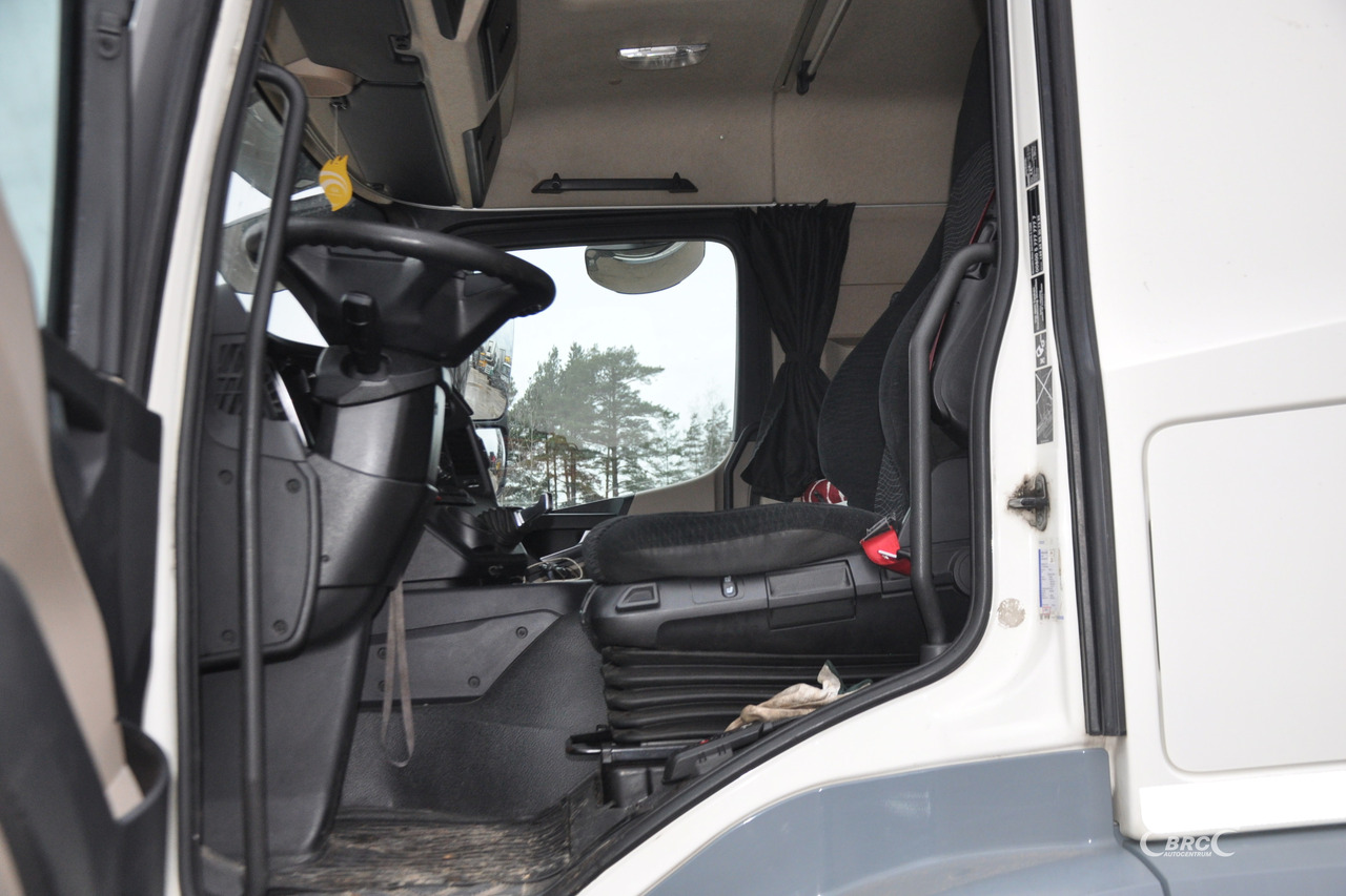 Tractor unit Mercedes-Benz Actros: picture 15