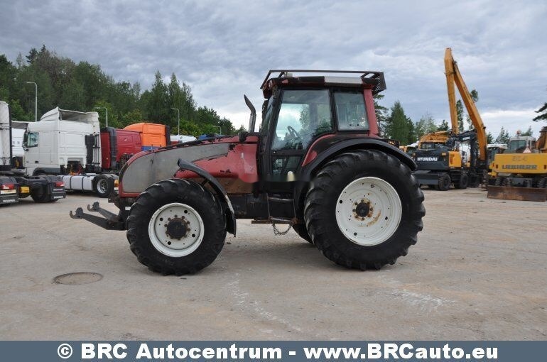 Valtra T190 - Farm tractor: picture 4 Valtra T190 - Farm tractor: picture 4