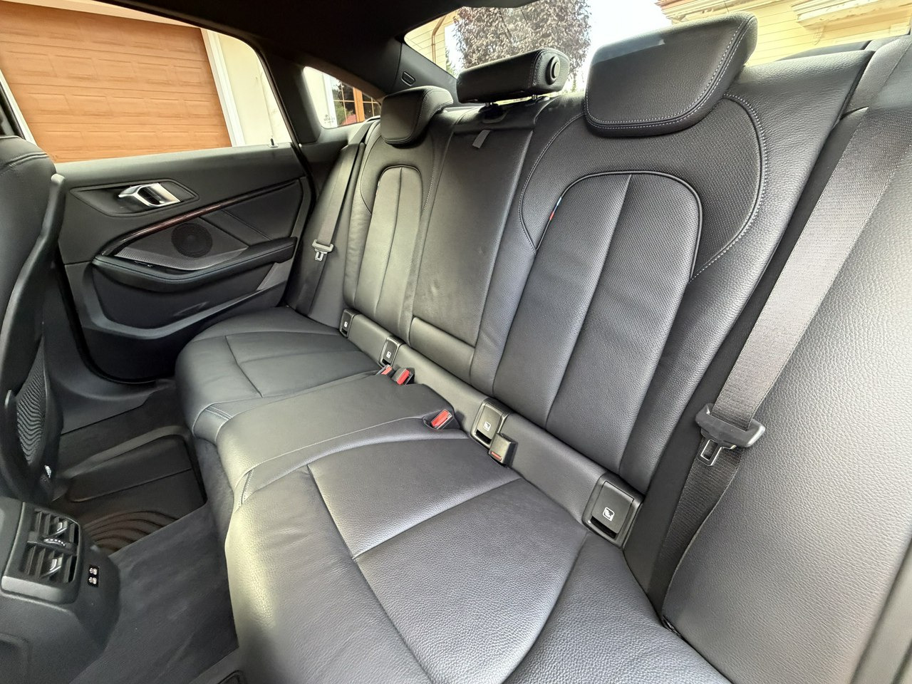 Saloon car BMW 220: picture 40 Saloon car BMW 220: picture 40