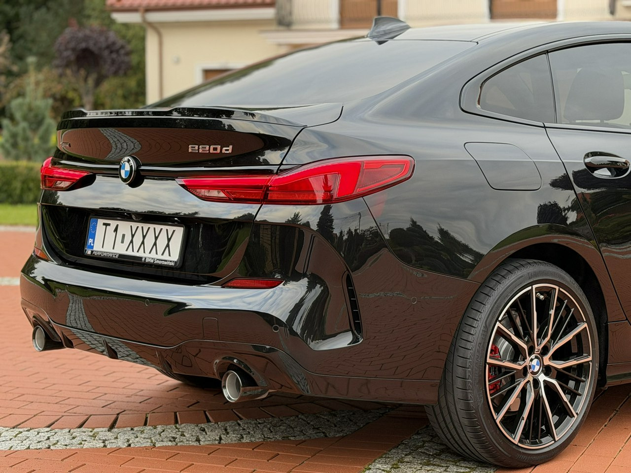 Saloon car BMW 220: picture 13 Saloon car BMW 220: picture 13