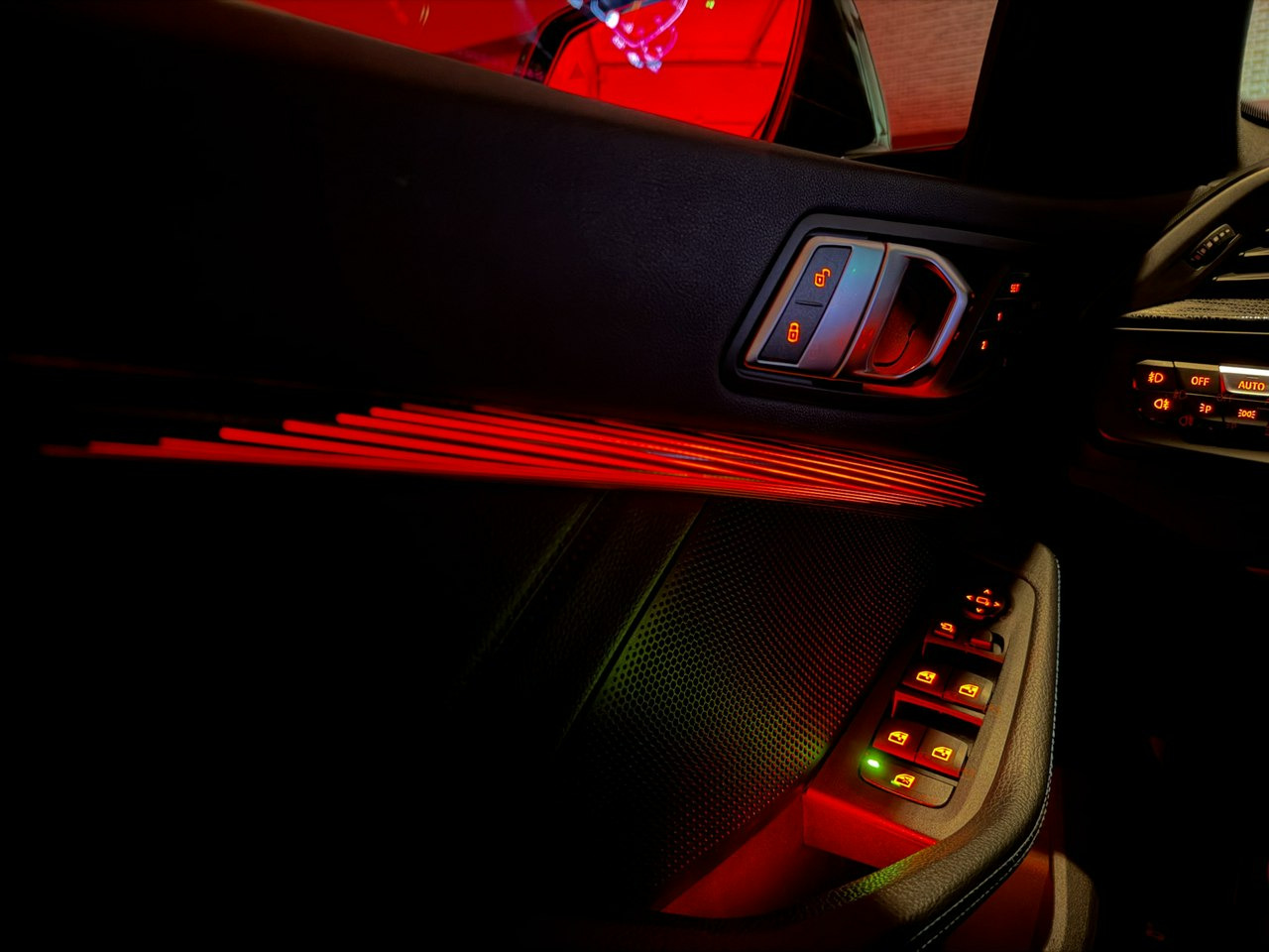 Saloon car BMW 220: picture 18 Saloon car BMW 220: picture 18