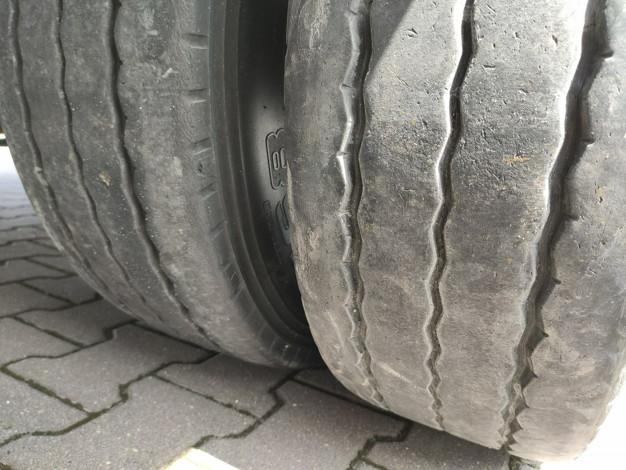 Low loader semi-trailer Bodex Poszerzana: picture 27 Low loader semi-trailer Bodex Poszerzana: picture 27