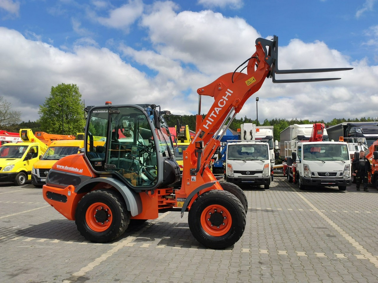 Hitachi ZW75 Wheel Loader Szybko-Złącze Widły Stan Bardzo Dobry - Wheel loader: picture 3 Hitachi ZW75 Wheel Loader Szybko-Złącze Widły Stan Bardzo Dobry - Wheel loader: picture 3