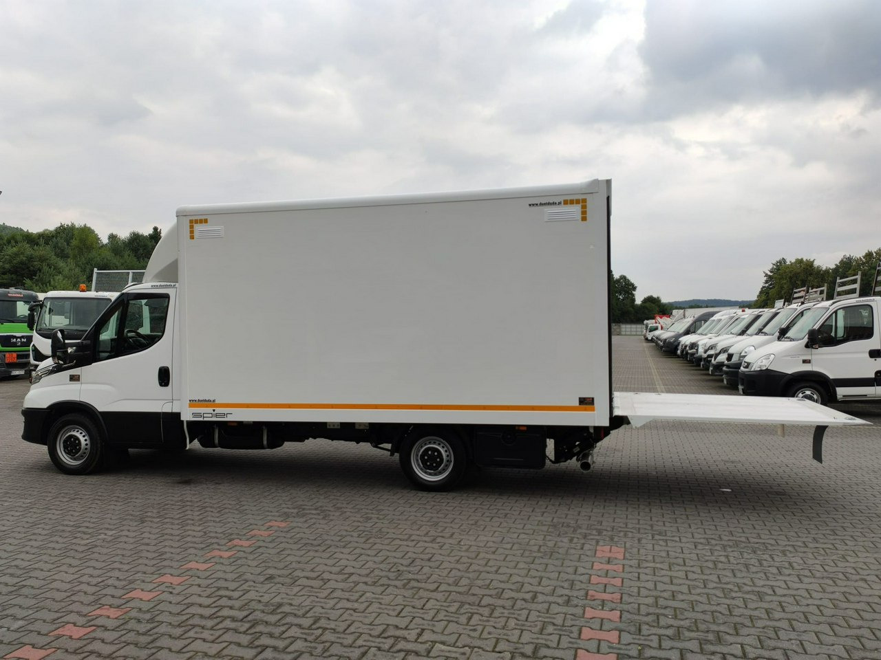 Iveco Daily 35S16S V - Closed box van: picture 3 Iveco Daily 35S16S V - Closed box van: picture 3