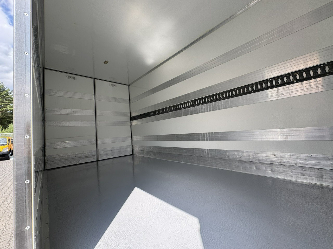 Refrigerated delivery van Iveco Daily 50C15 V: picture 7