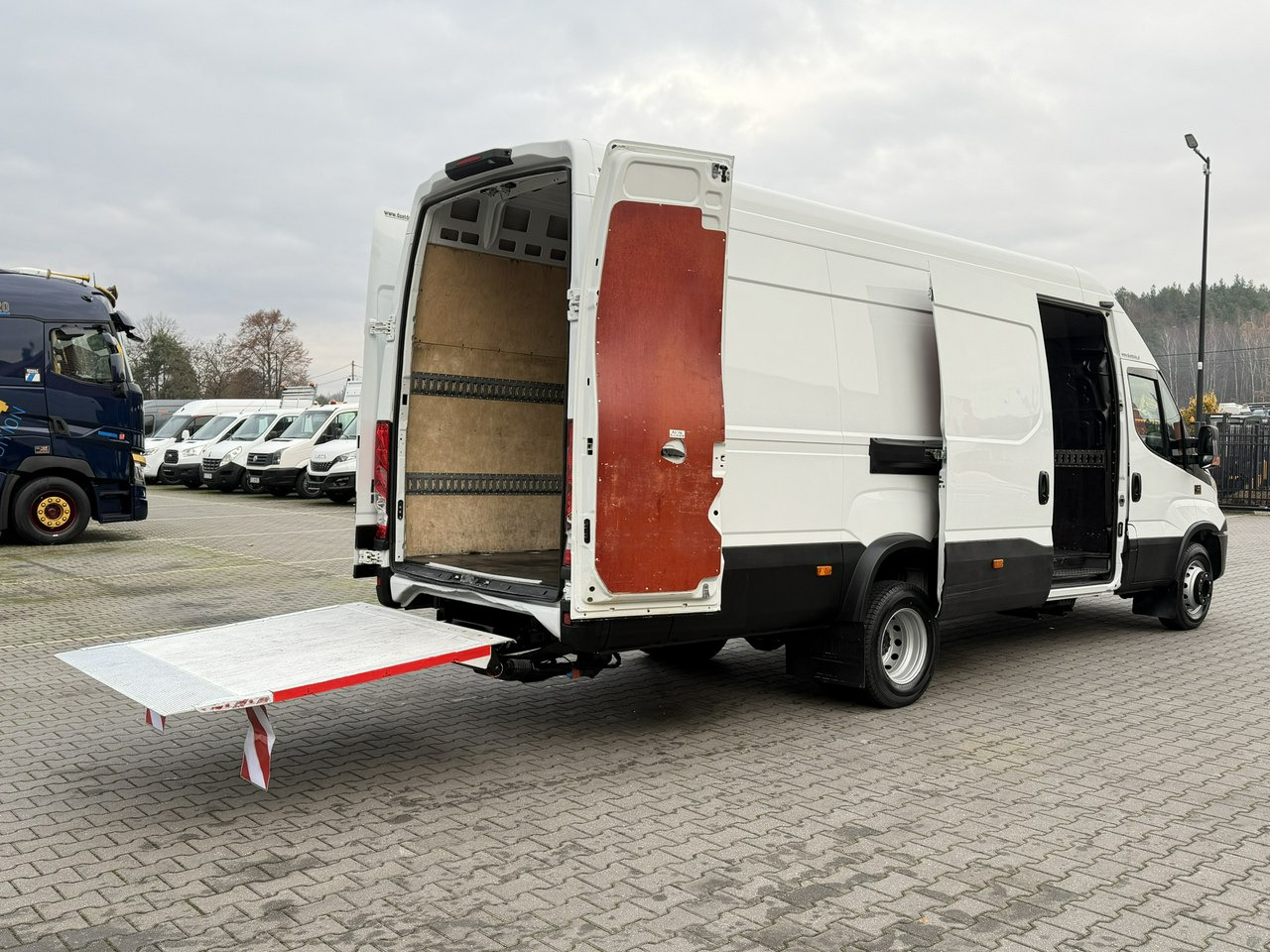 Iveco Daily 70C18 V H - Panel van: picture 5 Iveco Daily 70C18 V H - Panel van: picture 5