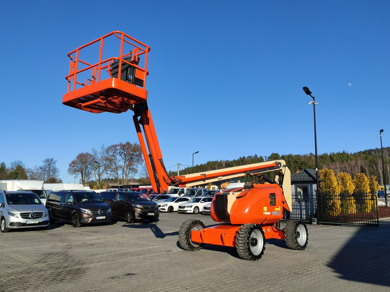 JLG 600AJ 4x4 PODNOŚNIK PRZEGUBOWY - Articulated boom lift: picture 2 JLG 600AJ 4x4 PODNOŚNIK PRZEGUBOWY - Articulated boom lift: picture 2