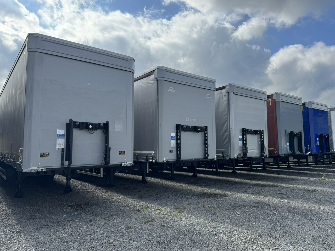 Kogel S 24 Standard - Curtainsider semi-trailer: picture 2 Kogel S 24 Standard - Curtainsider semi-trailer: picture 2