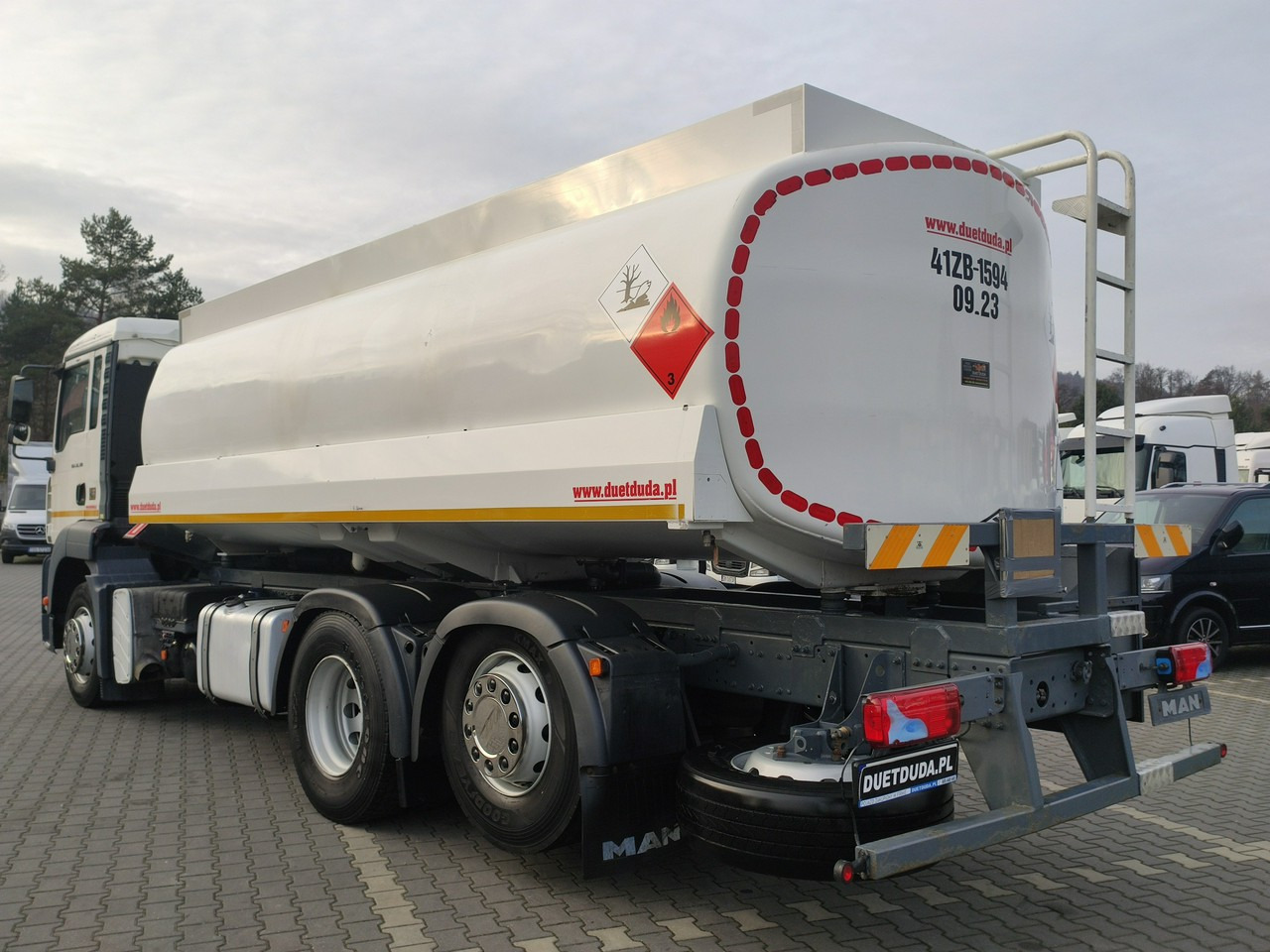 Tanker truck MAN TGA 26.310 Autocysterna z Dystrybucją: picture 11