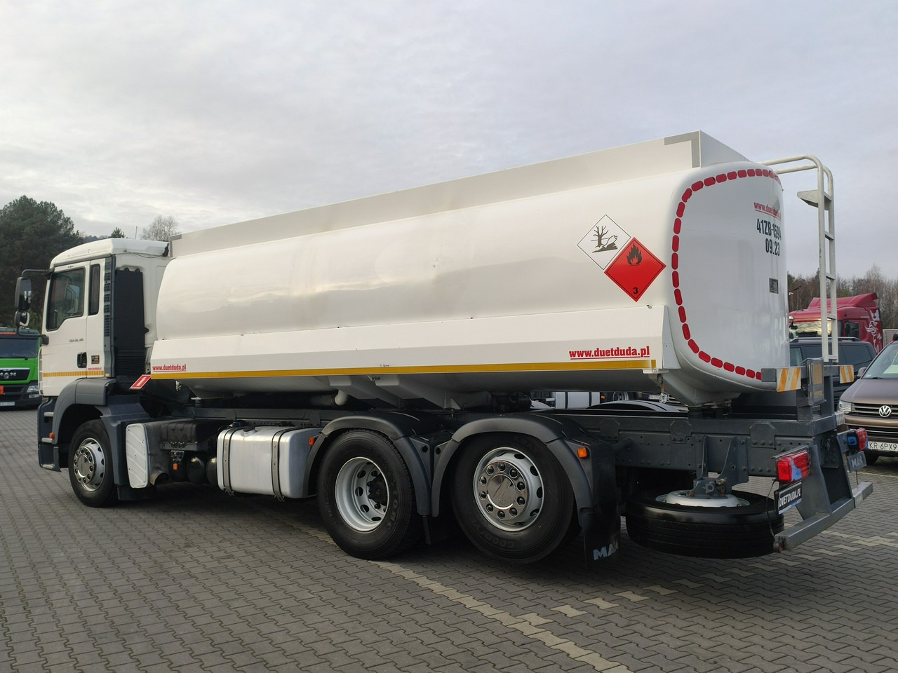 Tanker truck MAN TGA 26.310 Autocysterna z Dystrybucją: picture 12