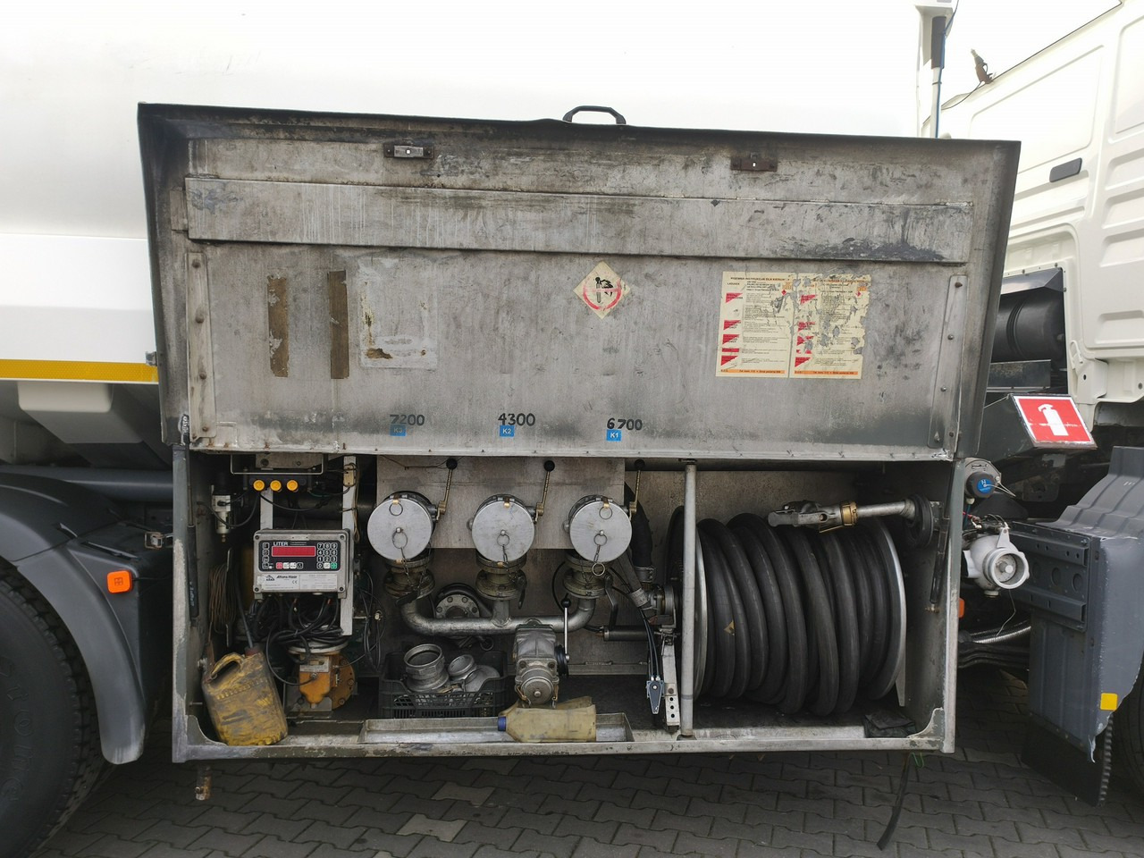 Tanker truck MAN TGA 26.310 Autocysterna z Dystrybucją: picture 15