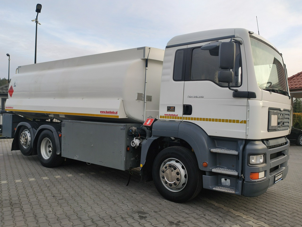 Tanker truck MAN TGA 26.310 Autocysterna z Dystrybucją: picture 6