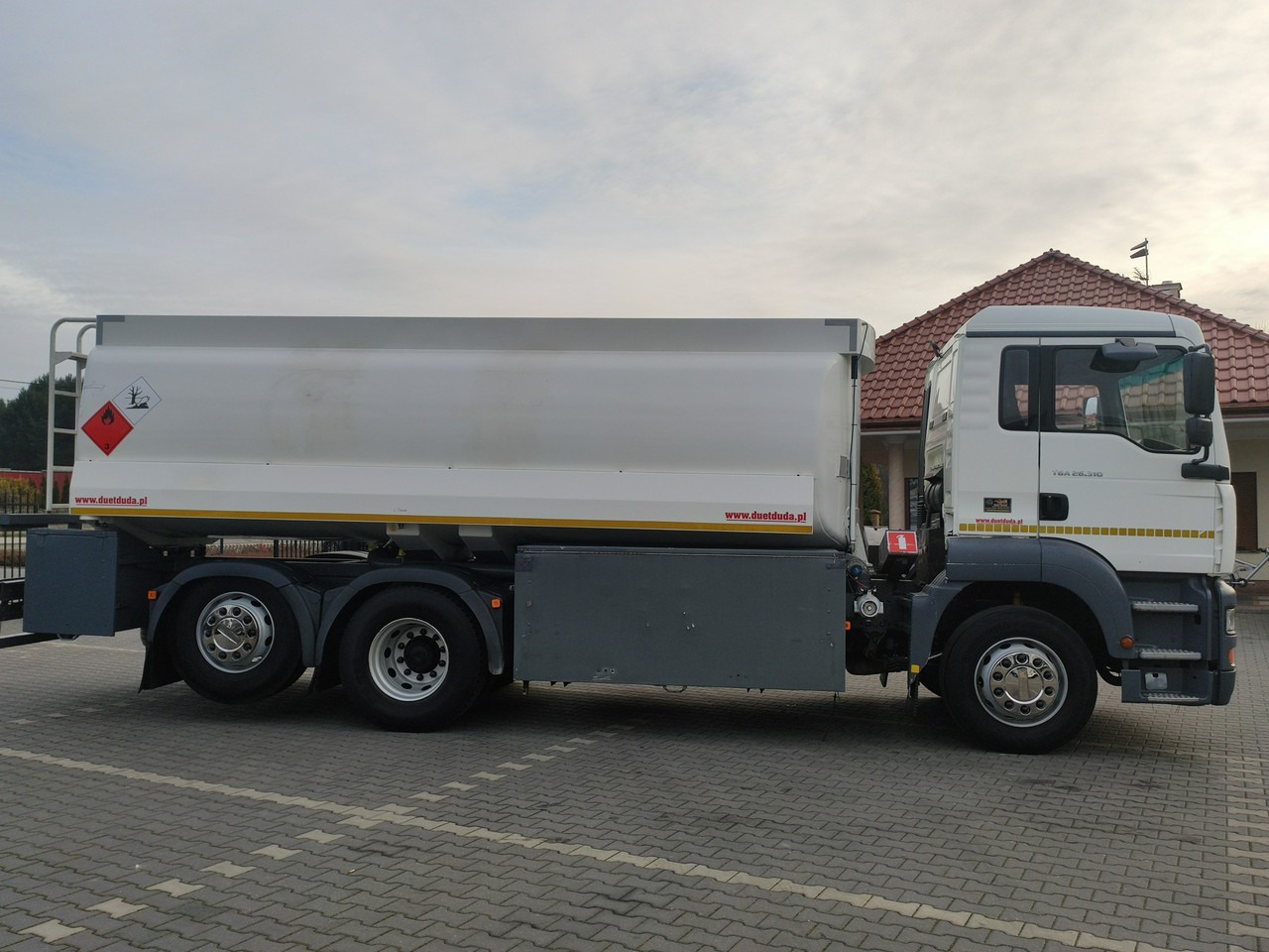 Tanker truck MAN TGA 26.310 Autocysterna z Dystrybucją: picture 14