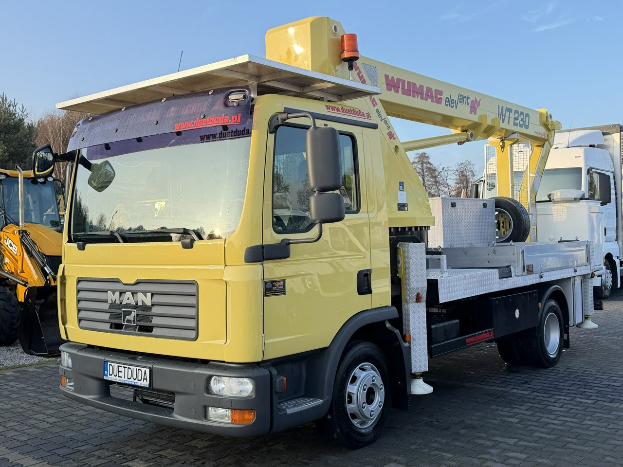 MAN TGL 8.210 Zwyżka WUMAG WT 230 23m w bok 18m podnośnik - Truck mounted aerial platform: picture 3 MAN TGL 8.210 Zwyżka WUMAG WT 230 23m w bok 18m podnośnik - Truck mounted aerial platform: picture 3