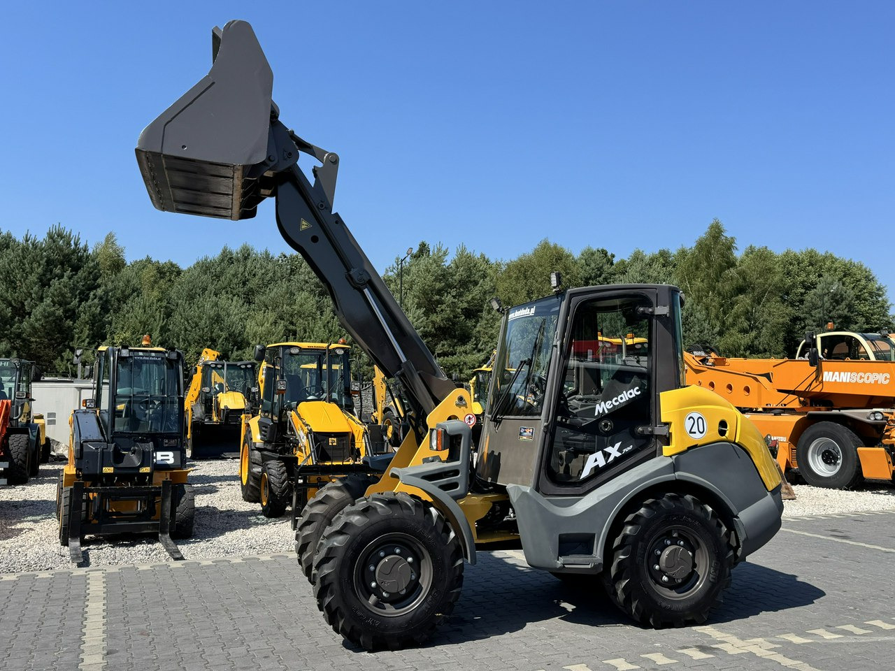 Mecalac AX 700 Szybko-Złącze Łyżka Super Stan - Wheel loader: picture 2 Mecalac AX 700 Szybko-Złącze Łyżka Super Stan - Wheel loader: picture 2