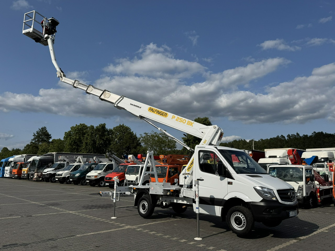 Mercedes Sprinter - Truck mounted aerial platform: picture 1 Mercedes Sprinter - Truck mounted aerial platform: picture 1