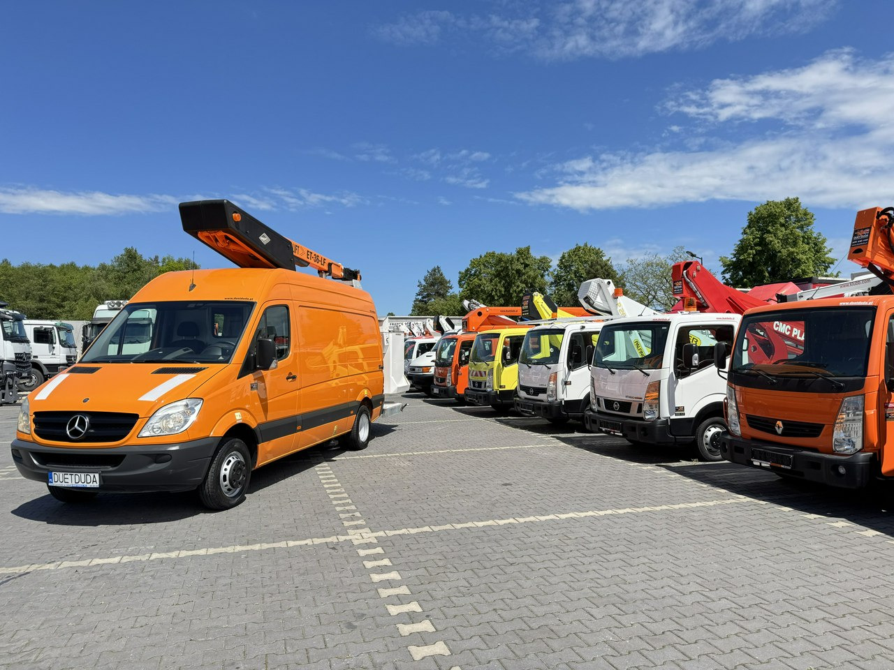 Mercedes Sprinter Zwyżka Podnośnik Koszowy VERSALIFT KLUBB ET-36-LF UDT - Truck mounted aerial platform: picture 2 Mercedes Sprinter Zwyżka Podnośnik Koszowy VERSALIFT KLUBB ET-36-LF UDT - Truck mounted aerial platform: picture 2