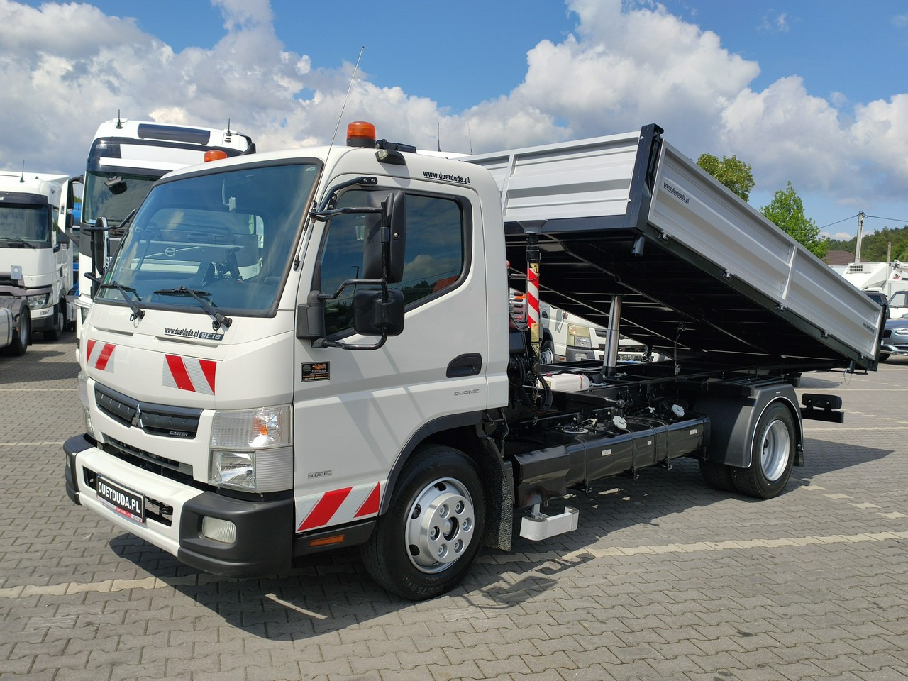 Mitsubishi Canter Fuso 9C18 3.0/180KM Automat, HDS FASSI F30 Wywrotka 3-str - Tipper: picture 3 Mitsubishi Canter Fuso 9C18 3.0/180KM Automat, HDS FASSI F30 Wywrotka 3-str - Tipper: picture 3