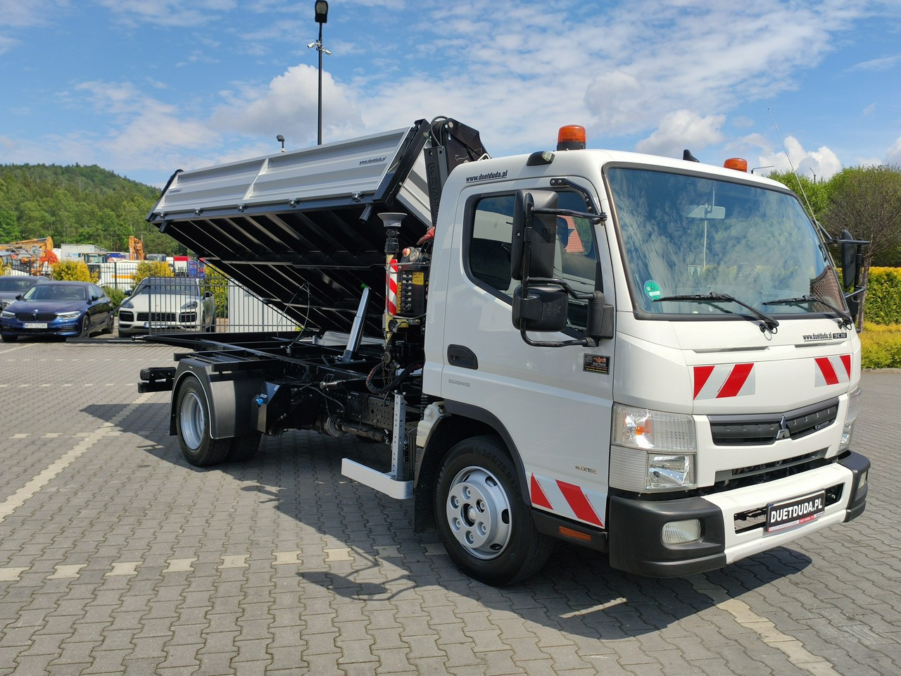 Mitsubishi Canter Fuso 9C18 3.0/180KM HDS FASSI F30 Wywrotka 3-stronna - Tipper: picture 2 Mitsubishi Canter Fuso 9C18 3.0/180KM HDS FASSI F30 Wywrotka 3-stronna - Tipper: picture 2