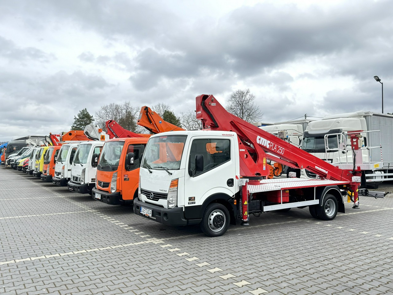 Nissan Cabstar - Truck mounted aerial platform: picture 1 Nissan Cabstar - Truck mounted aerial platform: picture 1